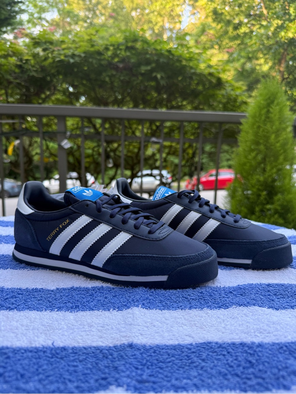 NWT Adidas Orion | Terry Fox 40th Anniversary | US M4.5/W6